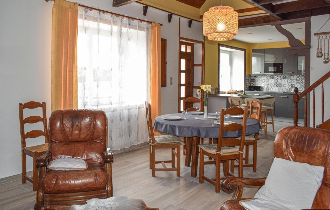 Nice Home In Plehedel With Wifi Exterior photo